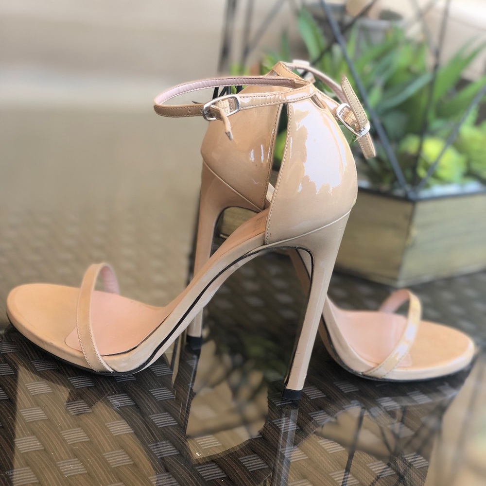 Stuart Weitzman The Nudistsong Sandal 👡